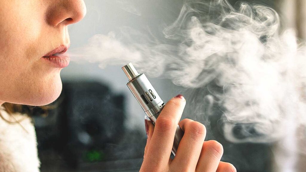 Disposable vs Refillable CBD Vape Pens Which Is Better